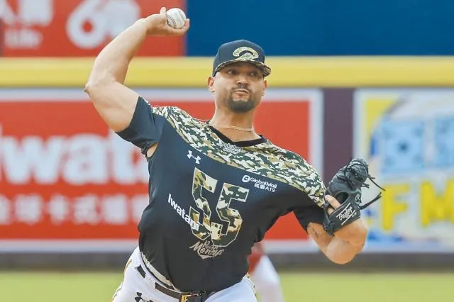 西班牙前中職投手雷法