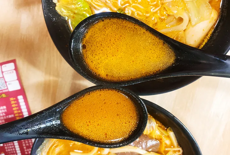 新莊美食推薦2025│四維夜市小吃【辣媽】麻辣/紅燒鴨血臭豆腐（麻辣燙）