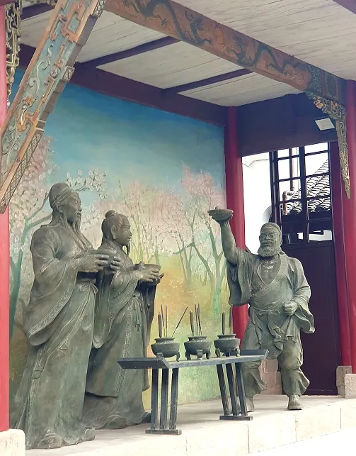 桃園三結義的雕像