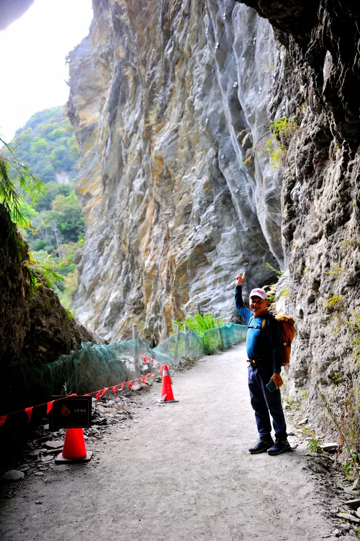 【鑽出黑暗是斷崖絕壁的震撼】