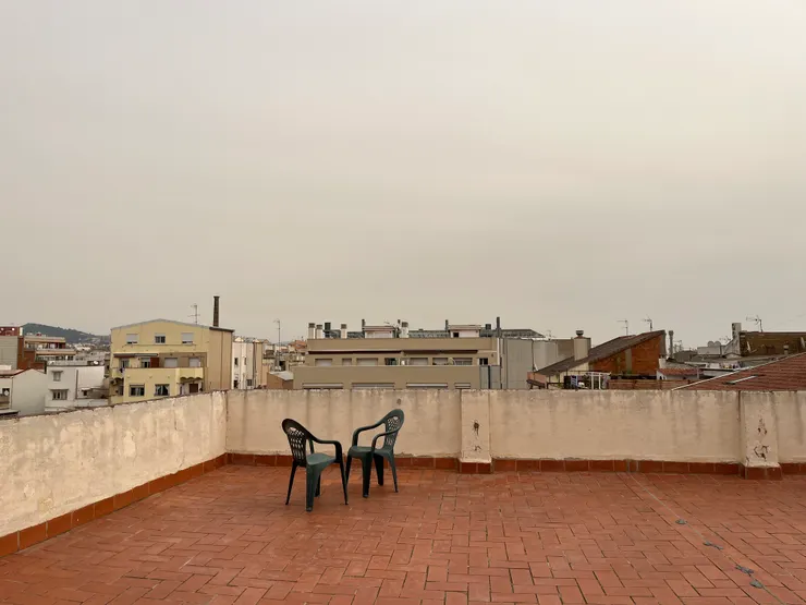 可惜我們在的時候幾乎都是陰天，大露台看起來有點淒涼😭