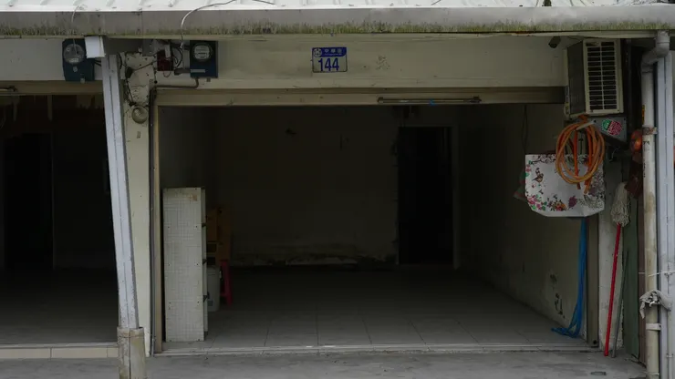 清理完成後百廢待舉的家園