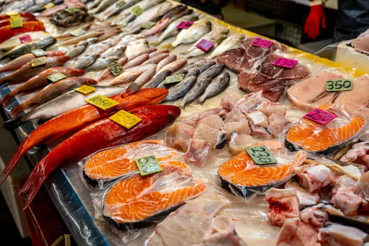 好逛好買的蚵仔寮生猛海鮮（圖片截圖於網路）