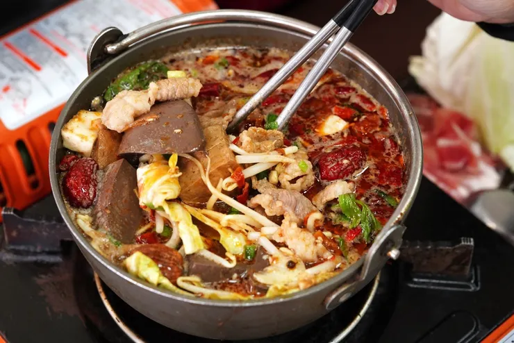 台南東區美食誰最辣?個人海陸四川麻辣鍋席捲台南美食│仙香成都