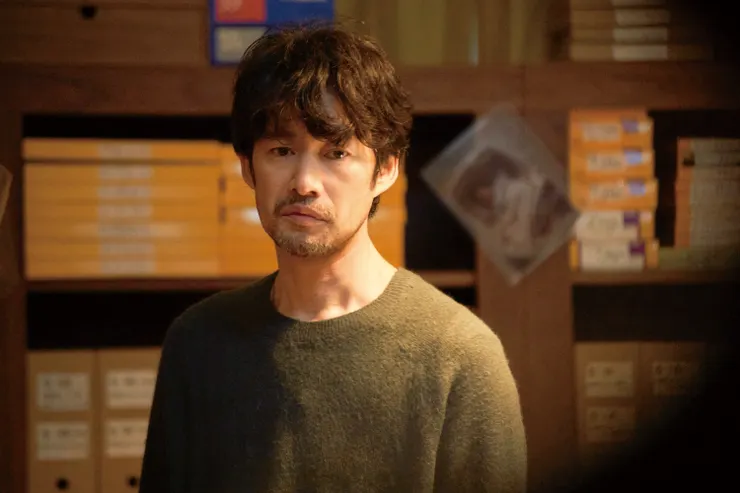 竹野内豊 飾演小春的父親，僅僅只有一場戲，卻扮演著相當關鍵的影響。