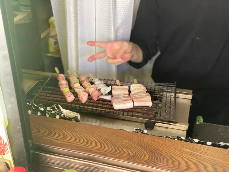 燒烤的人很開心
