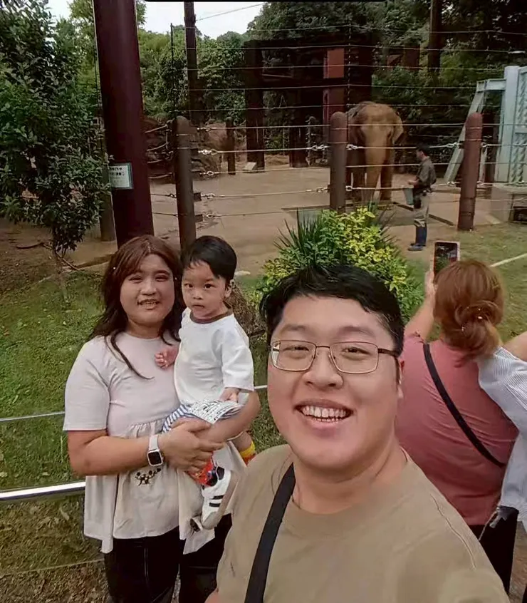 珍豬有記得媽咪說的,大象鼻子長長的,所以看到大象都會去摸自己鼻子🥰