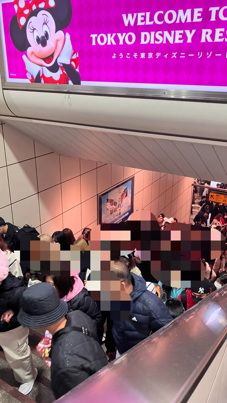 舞浜往東京的人潮