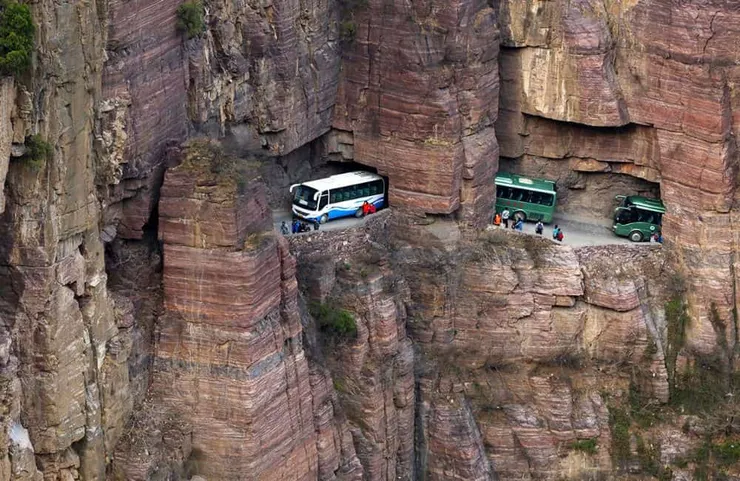 郭亮隧道路@naveengujjar0000/Pinterest