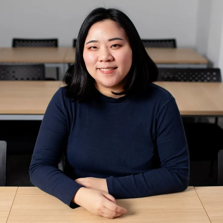 第一次以校友身分接受訪問，還拍了宣傳照。