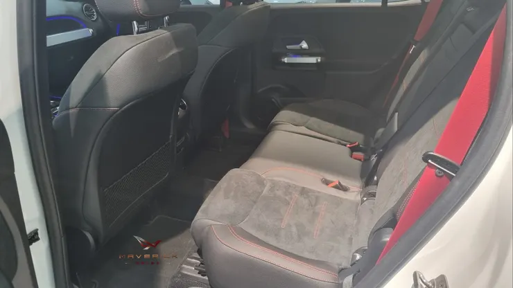 2024 Mercedes-AMG GLB35外匯車內裝
