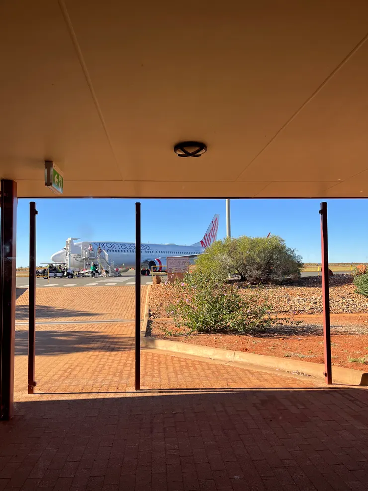 我會永遠記得剛降落的時候,看到四周是紅土的興奮感!