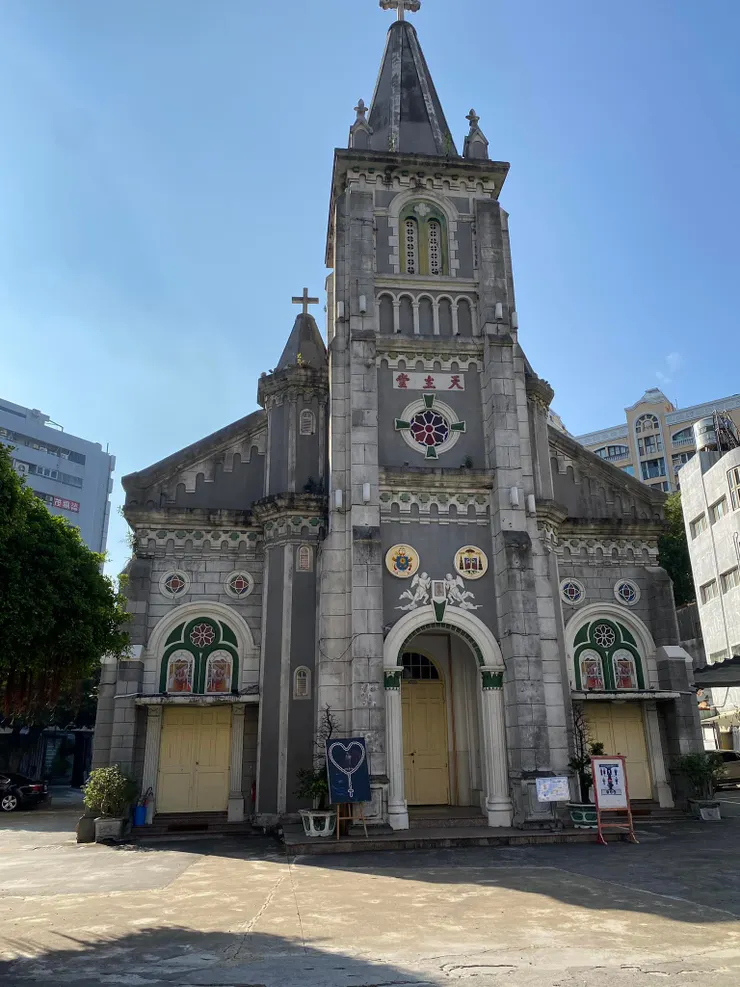 百年歷史的哥德式建築--玫瑰堂