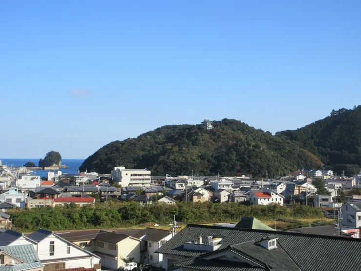 山頭上的日和佐城跡