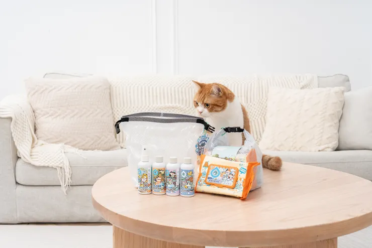 全新「外出旅行組」組合設計輕巧,出遊走春、外宿過夜拎袋就出發,無論是環境維護、還是毛孩清潔,都能優雅從容。(資料來源:臭味滾)