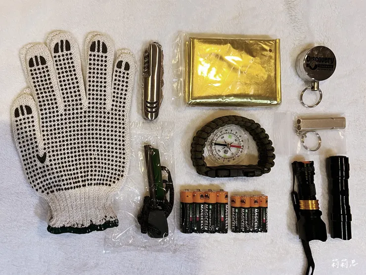 照明設備、求生工具