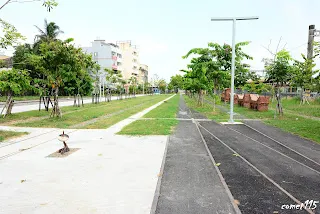 往台鐵車站方向拍攝