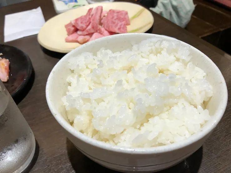 白飯，250円。