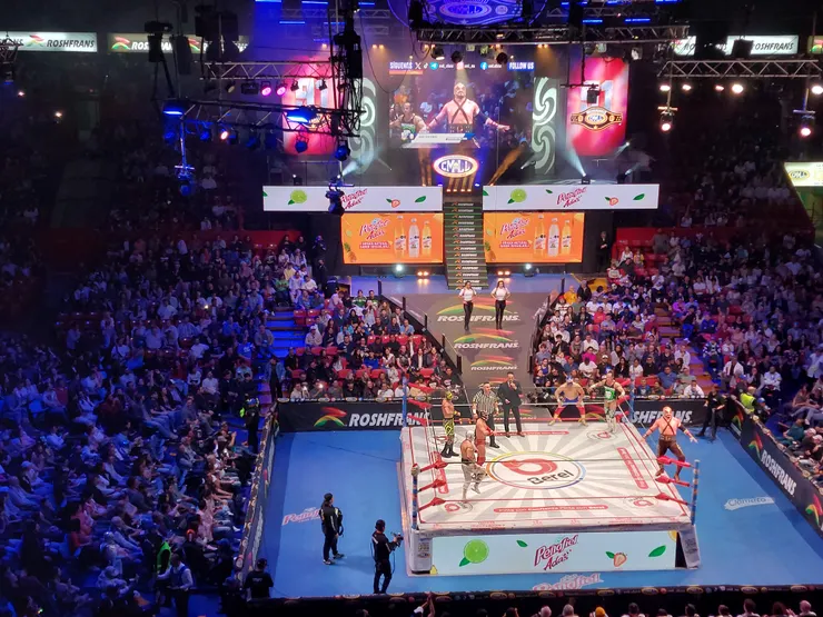 在 Arena 睇 Lucha Libre 墨西哥自由摔角