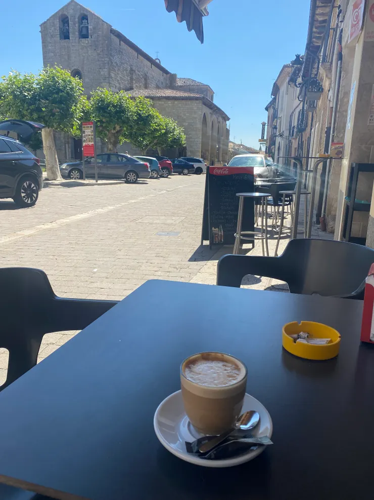 Boadilla del Camino是個小熱鬧的城鎮，很多超市可以逛。