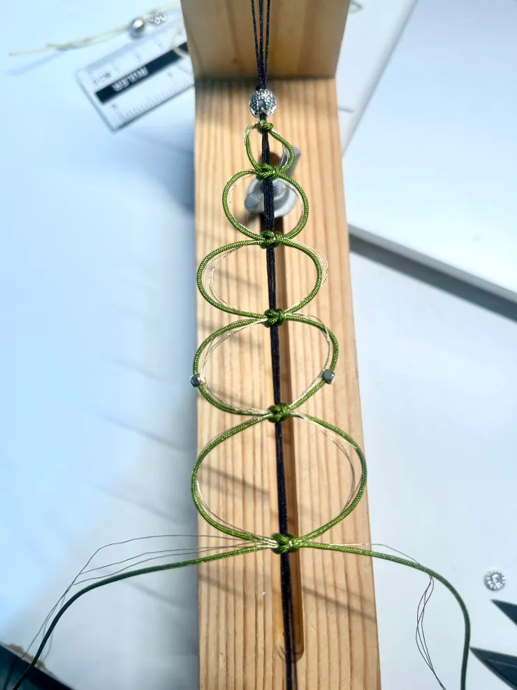 聖誕樹手繩 - 平結來做樹葉