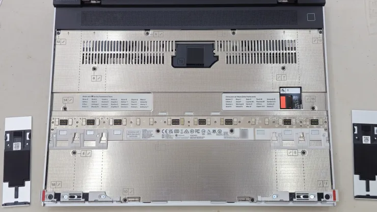 Mid Plate，我會翻譯成中間隔板