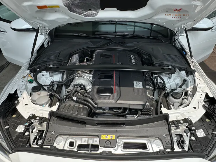 日規C63SE二手車引擎室