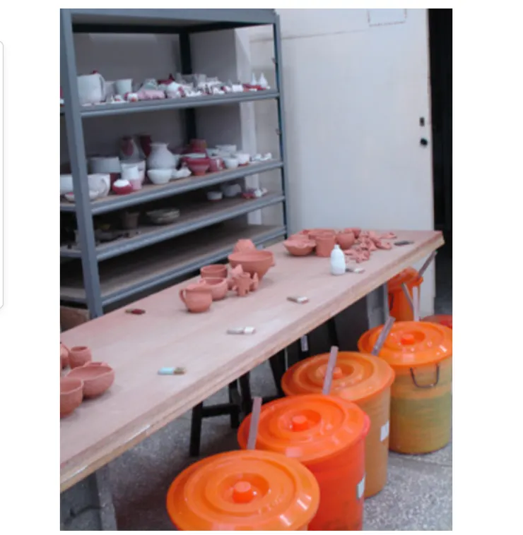 圖 YHCC@陶藝教室桶裝釉料