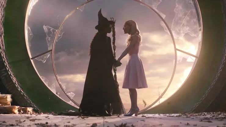 破碎的窗景前,一次牽手,也是最後一次。