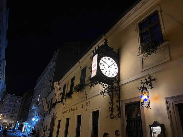 布拉格百年啤酒屋U Fleků