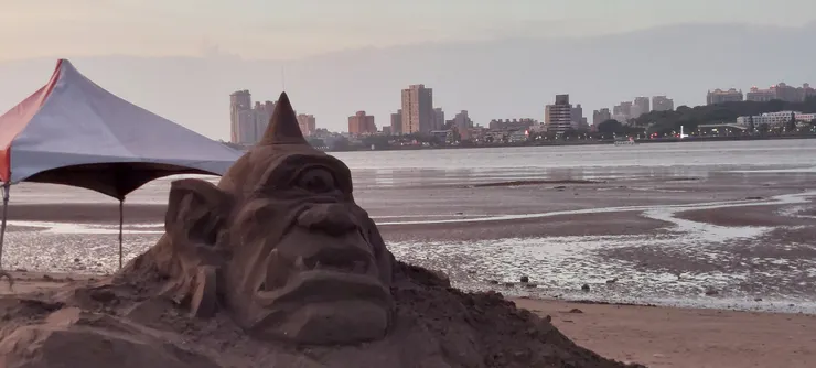 搶先目睹八里左岸公園的沙雕