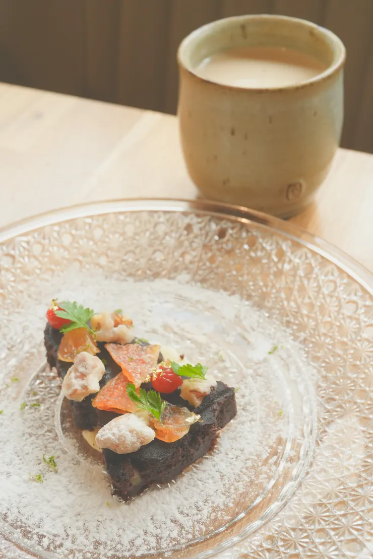 白蘭地奶醬聖誕布丁、焦糖鍋煮「溫脈飲」奶茶 by The One 食藝團隊