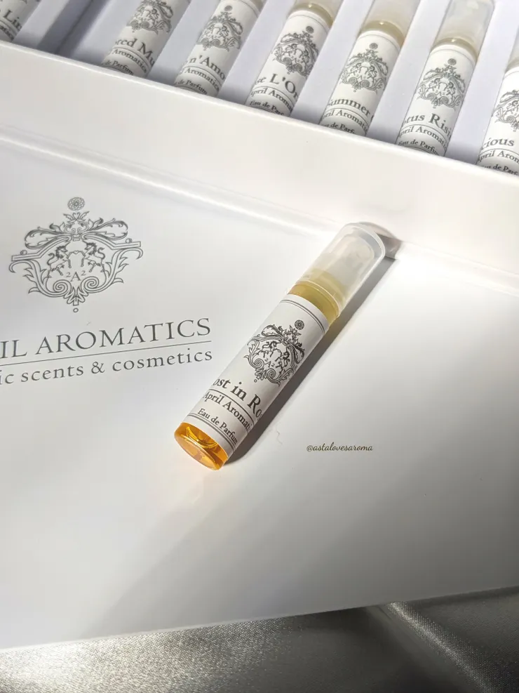  Lost in Roses 迷失在玫瑰中