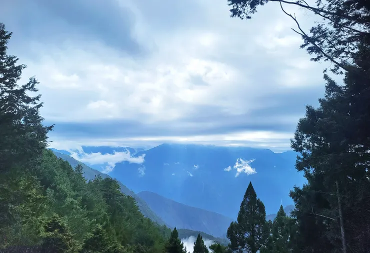 ▲集木區展望(可惜白姑大山被雲層摭蔽)