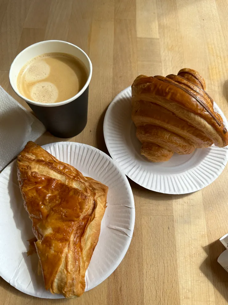 沒想到超級甜的巧克力可頌！