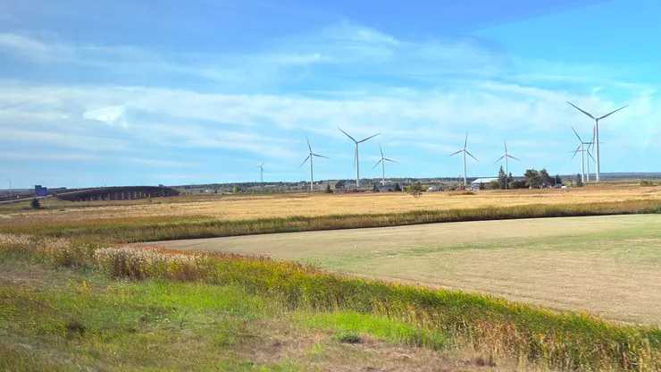 臨海適合風車運轉發電