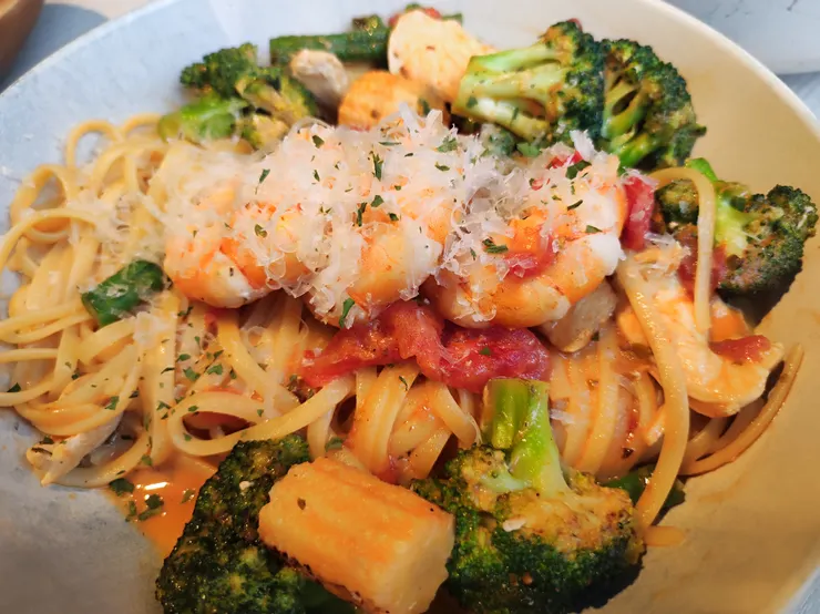 曙光汁鮮蝦雞肉細扁麵