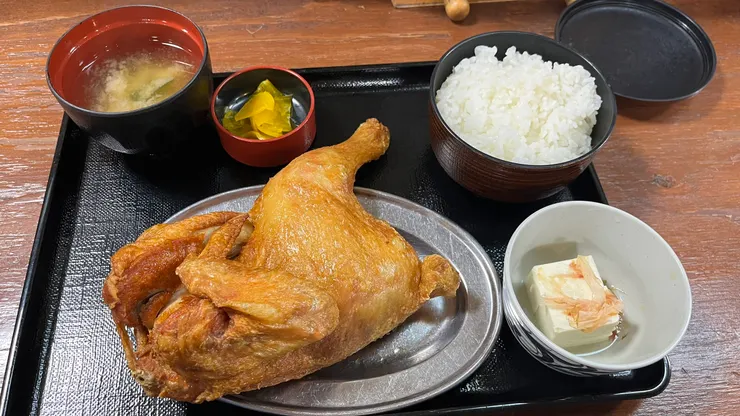 炸半雞是若雞時代的招牌菜。