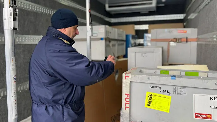 在荷蘭存放將近十年的克里米亞文物抵達烏克蘭基輔，圖片來源：Moscow times