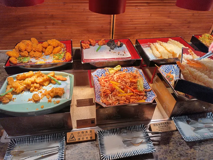 炸蝦,唐揚雞,炸牡蠣