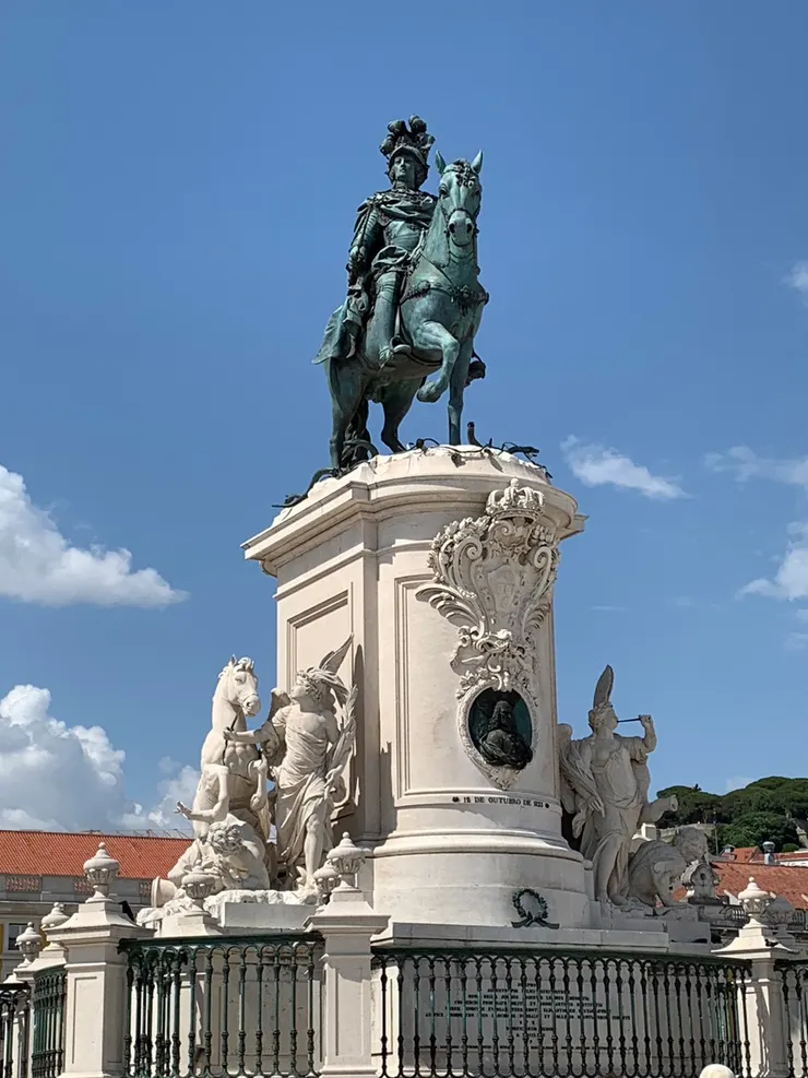 商業廣場的若瑟一世雕像