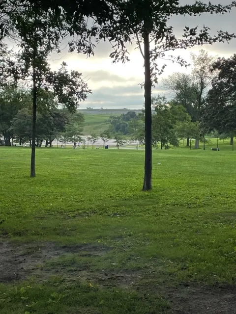 清晨攝於 Plains of Abraham 公園 