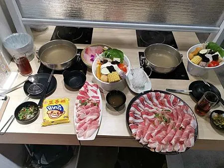 [基隆美食]GOOGLE MAP獲得四點六顆星好評的鮮牧火鍋