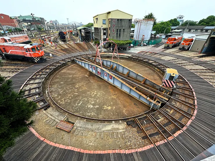 彰化扇形車庫調車轉盤（自行拍攝）