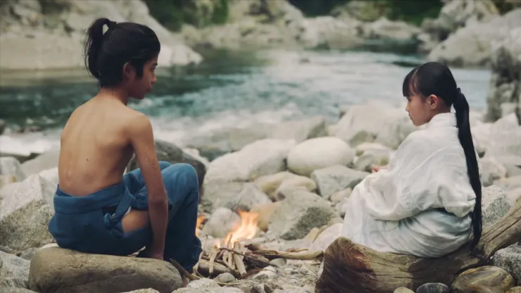 天真浪漫的兒時約定至今仍是她堅信不疑的心靈依託