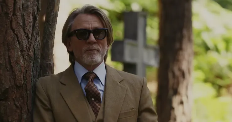 一向站在理性那一側的白朗,開始意識到信仰並非全然對立。