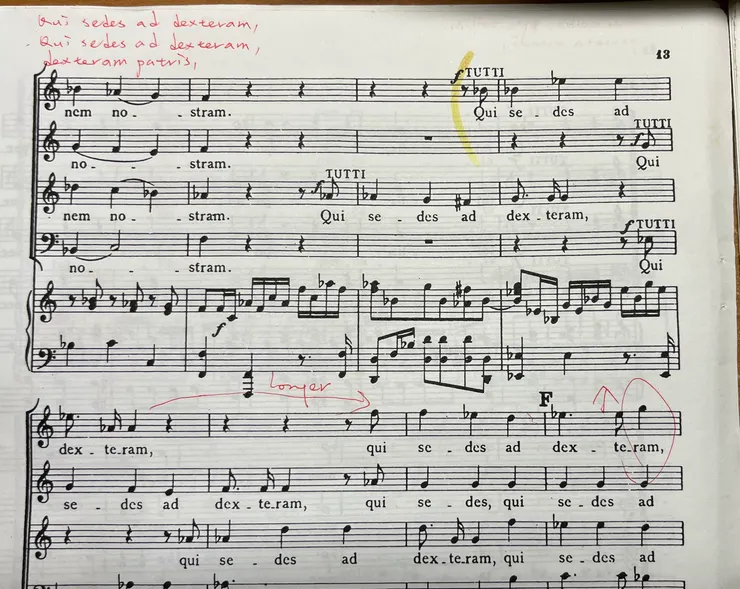 莫札特《加冕彌撒》合唱譜，可惜只練了幾次，錯過登上國家音樂廳舞台的機會。