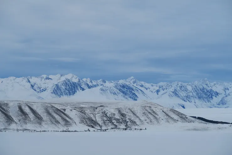 對，前面這一片是雲。