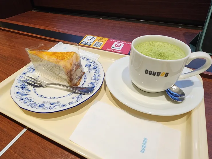 千層蛋糕、抹茶拿鐵