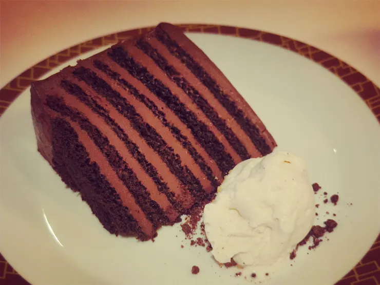 也是超級熱量炸彈的七層巧克力蛋糕